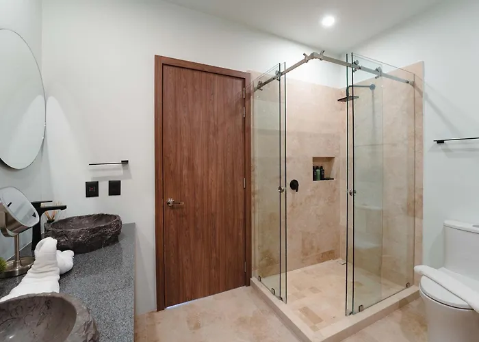 Modern 2br With Pool & Gym Apartment *